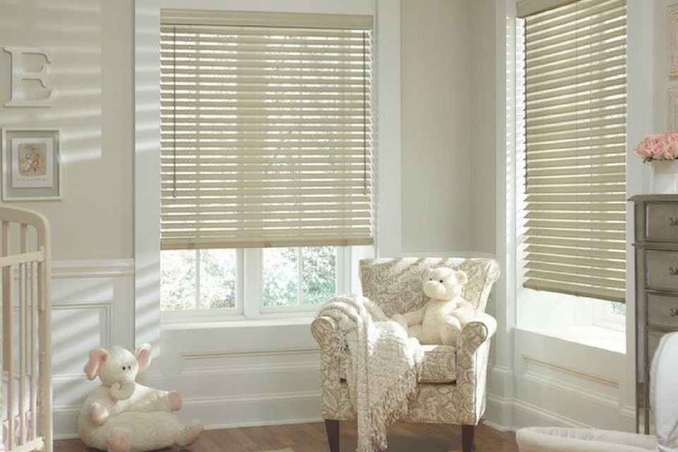 Hunter Douglas Parkland Wooden Blinds